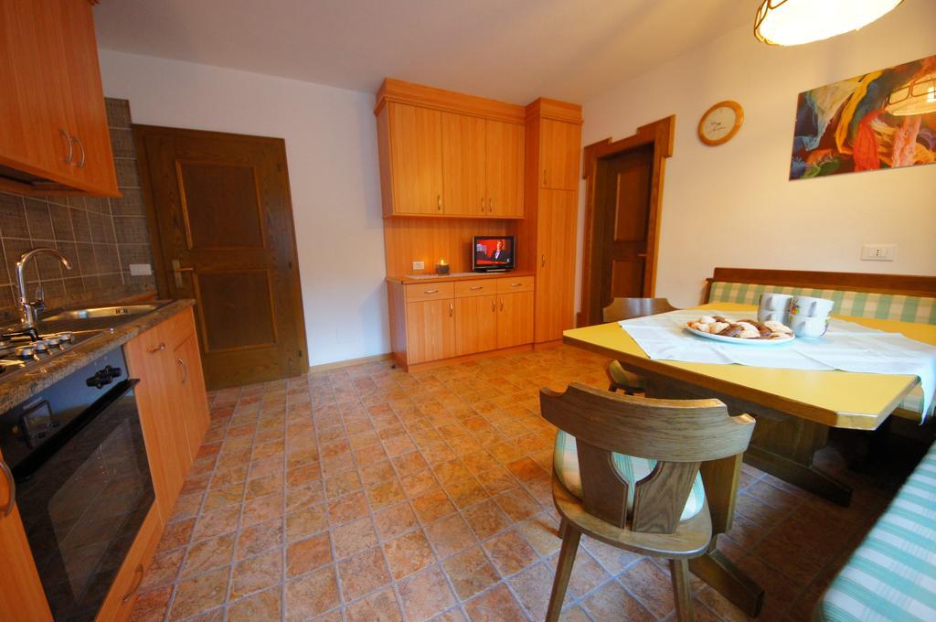 Apartament Ciasa Complojer La Val Zewnętrze zdjęcie