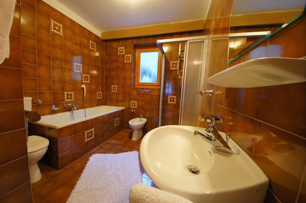 Apartament Ciasa Complojer La Val Zewnętrze zdjęcie